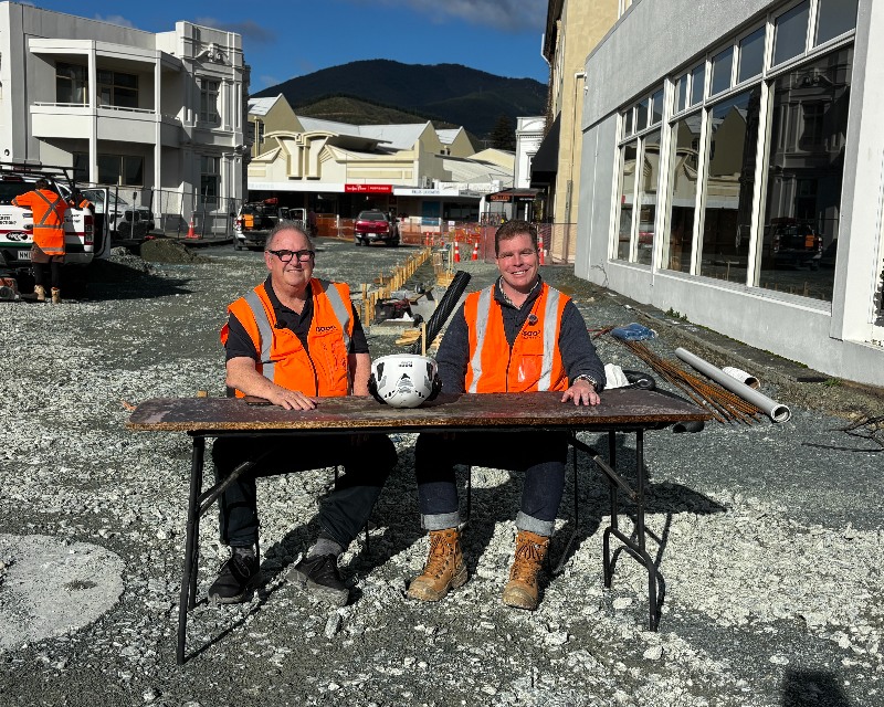 Isaac Construction’s Stakeholder Manager Ged Casey and Nelson Branch Manager Toby O’Sullivan 